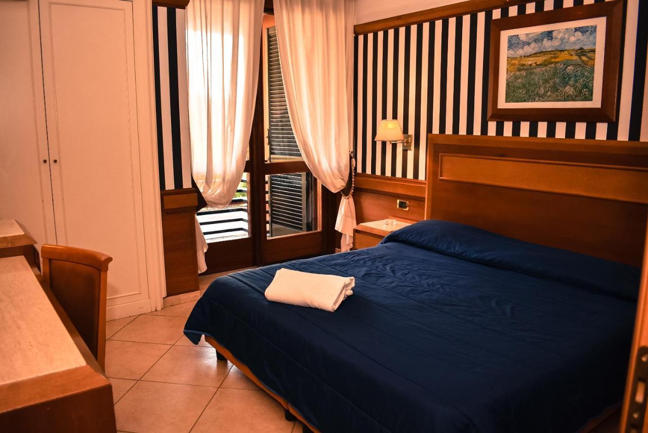 נאפולי Hotel Miravalle מראה חיצוני תמונה